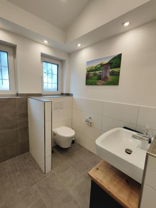 Ferienhaus Moni Gunningen エクステリア 写真